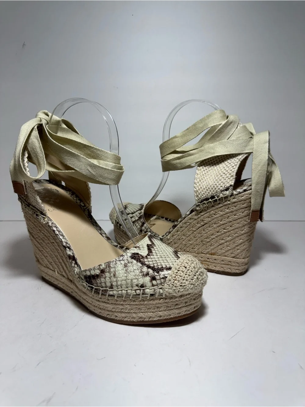 Vince Camuto vince camuto